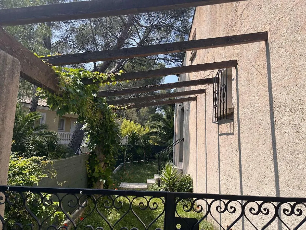 Studio Mezzanine Avec Jardin Privatif, Parking Et Clim - Saint-Raphael - Fr-1-226A-81 Apartment